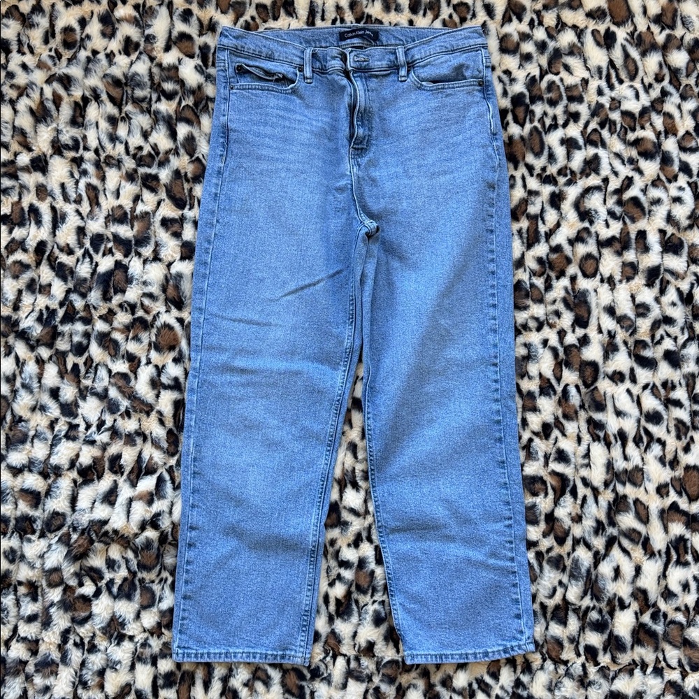 CALVIN KLEIN High Rise Cropped Straight Leg Jeans Med Wash Sz 12 / 26.5” Inseam